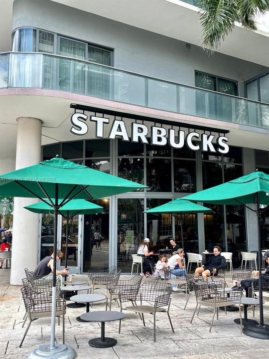 出租: $4,800 (2 贝兹, 2 浴室, 1181 平方英尺)