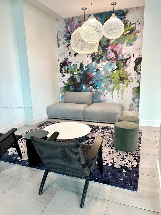 出租: $4,800 (2 贝兹, 2 浴室, 1181 平方英尺)