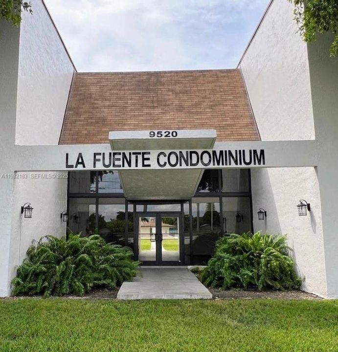 В аренду: $2,500 (2 спален, 2 ванн, 838 Квадратных фут)