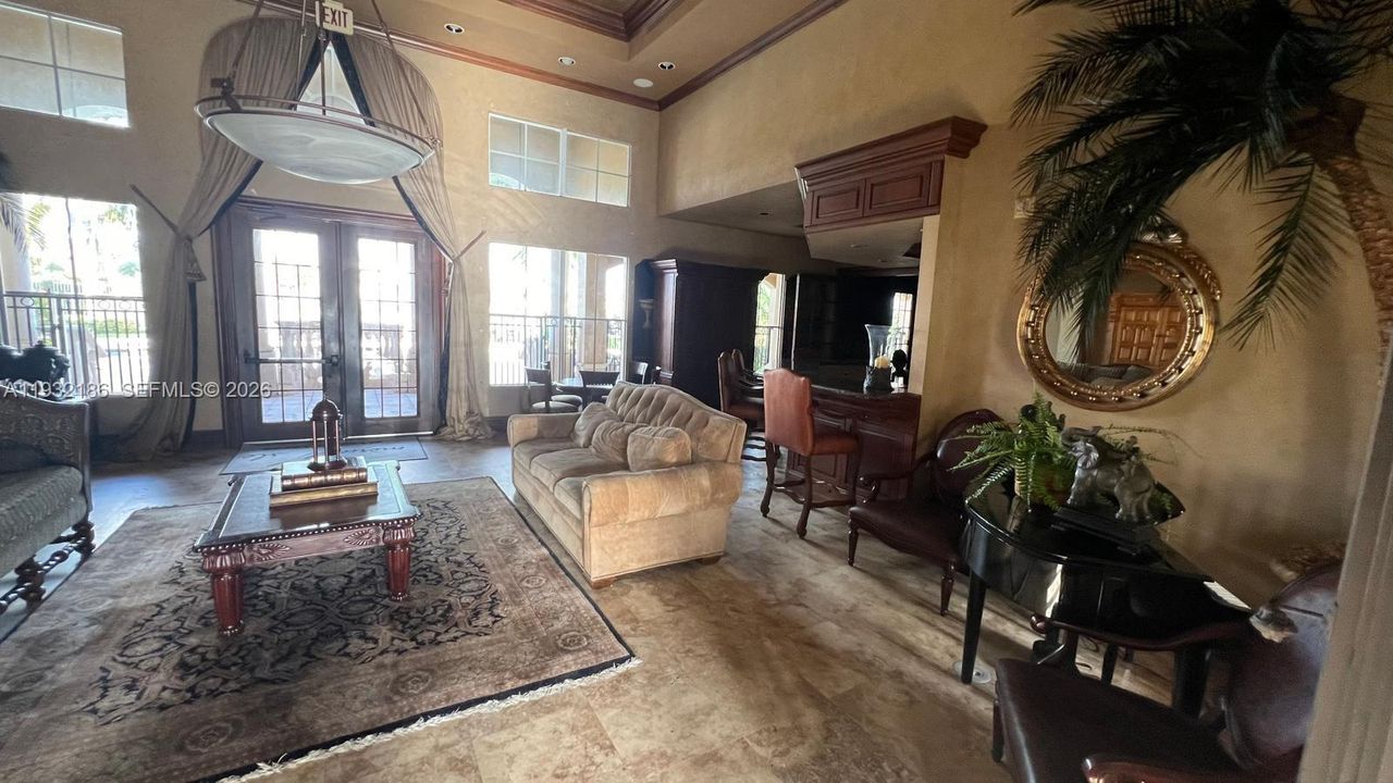 待售: $229,000 (3 贝兹, 2 浴室, 1300 平方英尺)