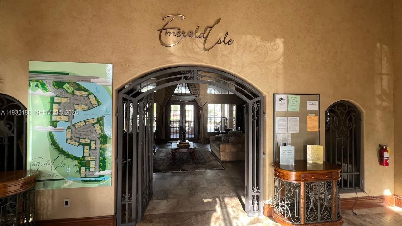 待售: $229,000 (3 贝兹, 2 浴室, 1300 平方英尺)