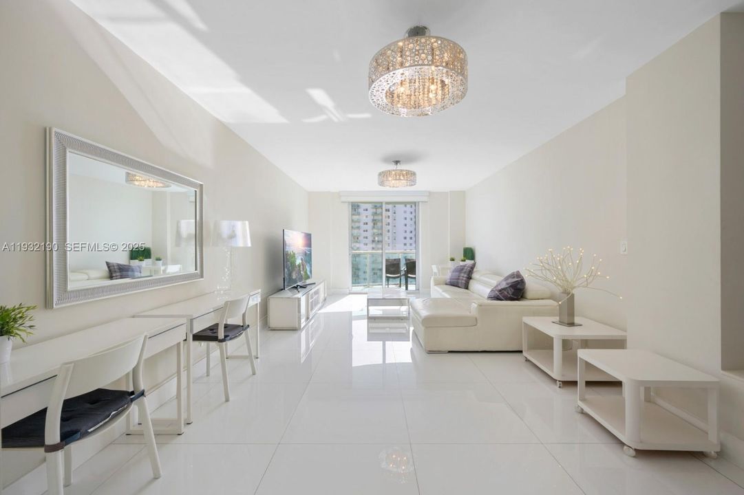 En Venta: $750,000 (3 camas, 2 baños, 1665 Pies cuadrados)