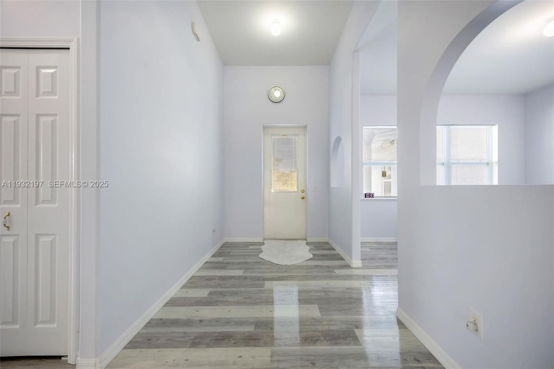 待售: $749,000 (4 贝兹, 3 浴室, 0 平方英尺)