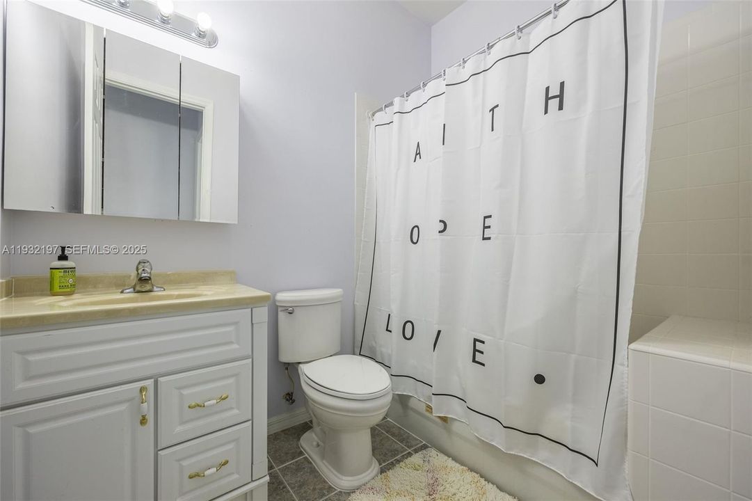 待售: $749,000 (4 贝兹, 3 浴室, 0 平方英尺)