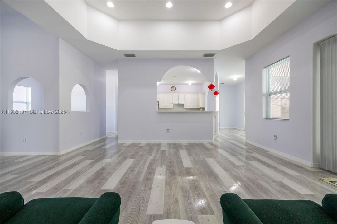 待售: $749,000 (4 贝兹, 3 浴室, 0 平方英尺)