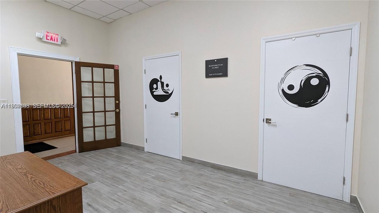 For Sale: $550,000 (2 beds, 2 baths, 1248 Square Feet)