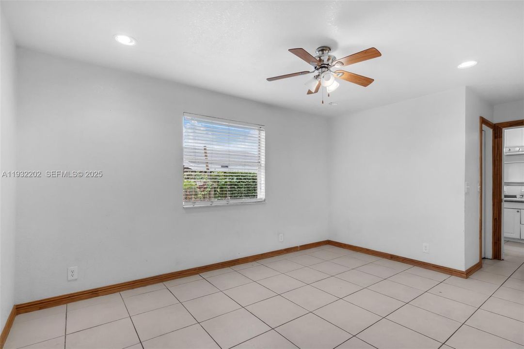 На продажу: $725,000 (4 спален, 4 ванн, 2905 Квадратных фут)