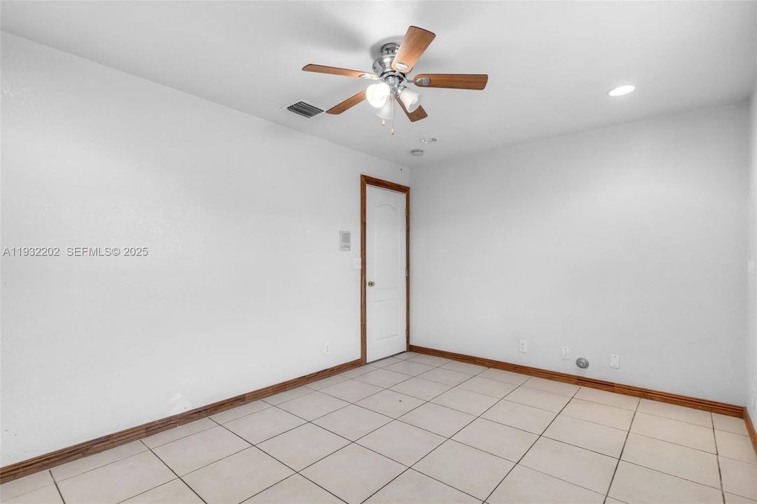 На продажу: $725,000 (4 спален, 4 ванн, 2905 Квадратных фут)