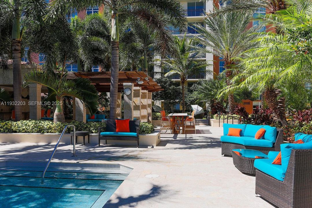 En Venta: $418,000 (1 camas, 1 baños, 755 Pies cuadrados)