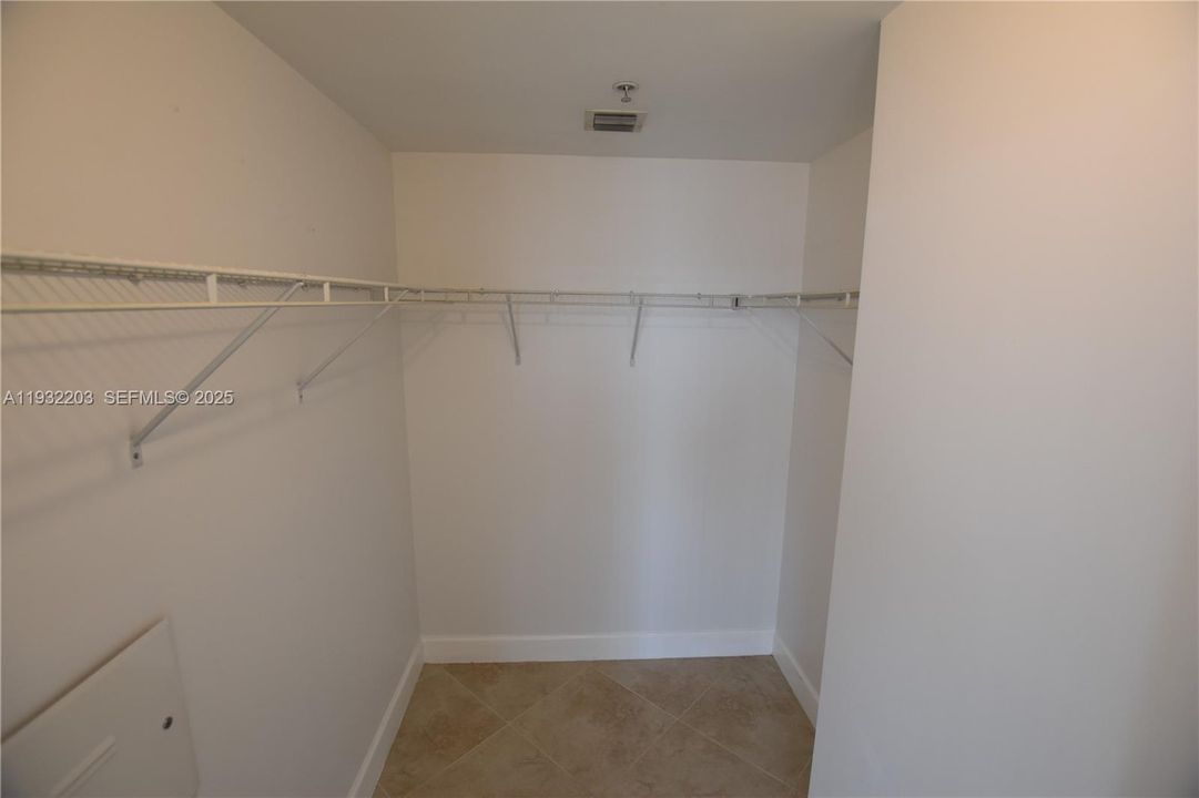 En Venta: $418,000 (1 camas, 1 baños, 755 Pies cuadrados)