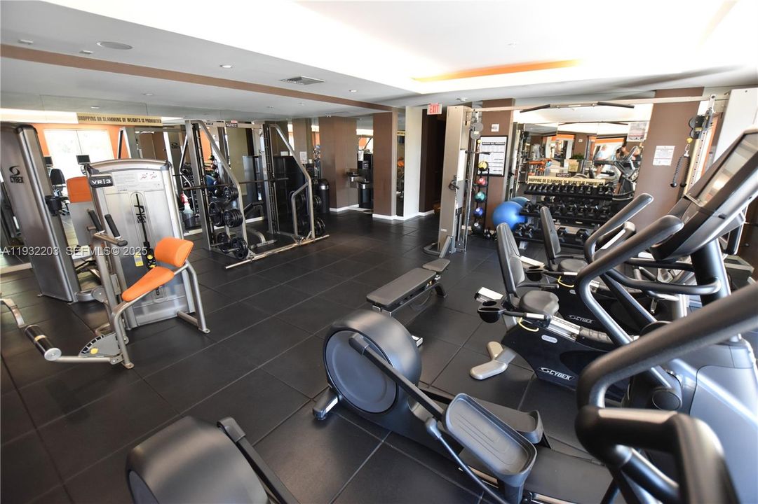 En Venta: $418,000 (1 camas, 1 baños, 755 Pies cuadrados)