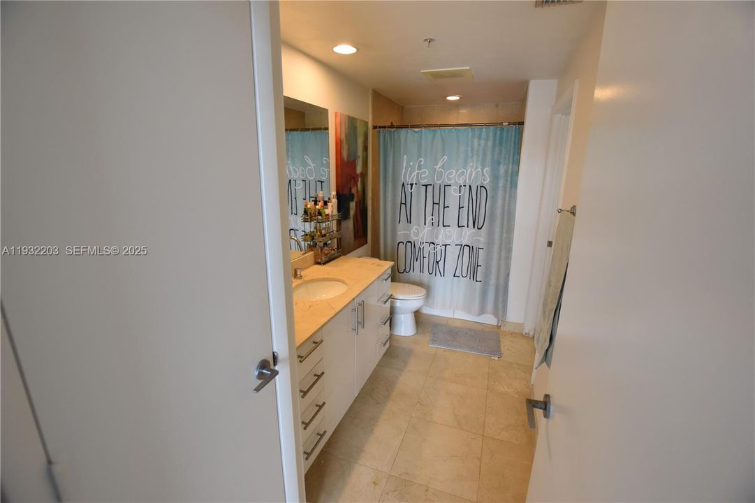 En Venta: $418,000 (1 camas, 1 baños, 755 Pies cuadrados)