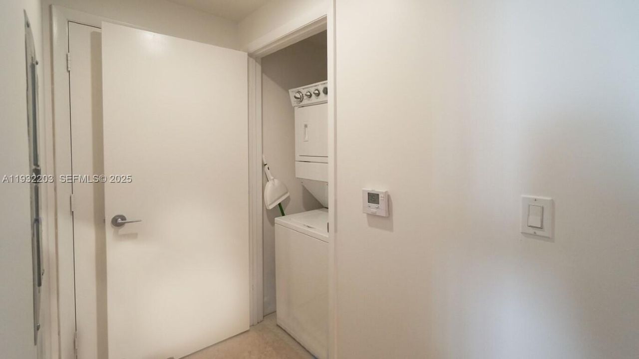 En Venta: $418,000 (1 camas, 1 baños, 755 Pies cuadrados)