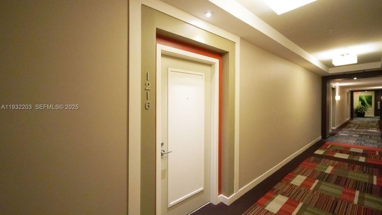 En Venta: $418,000 (1 camas, 1 baños, 755 Pies cuadrados)