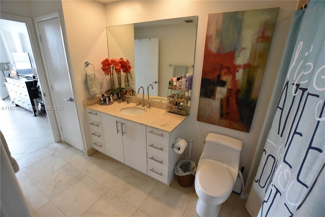 En Venta: $418,000 (1 camas, 1 baños, 755 Pies cuadrados)