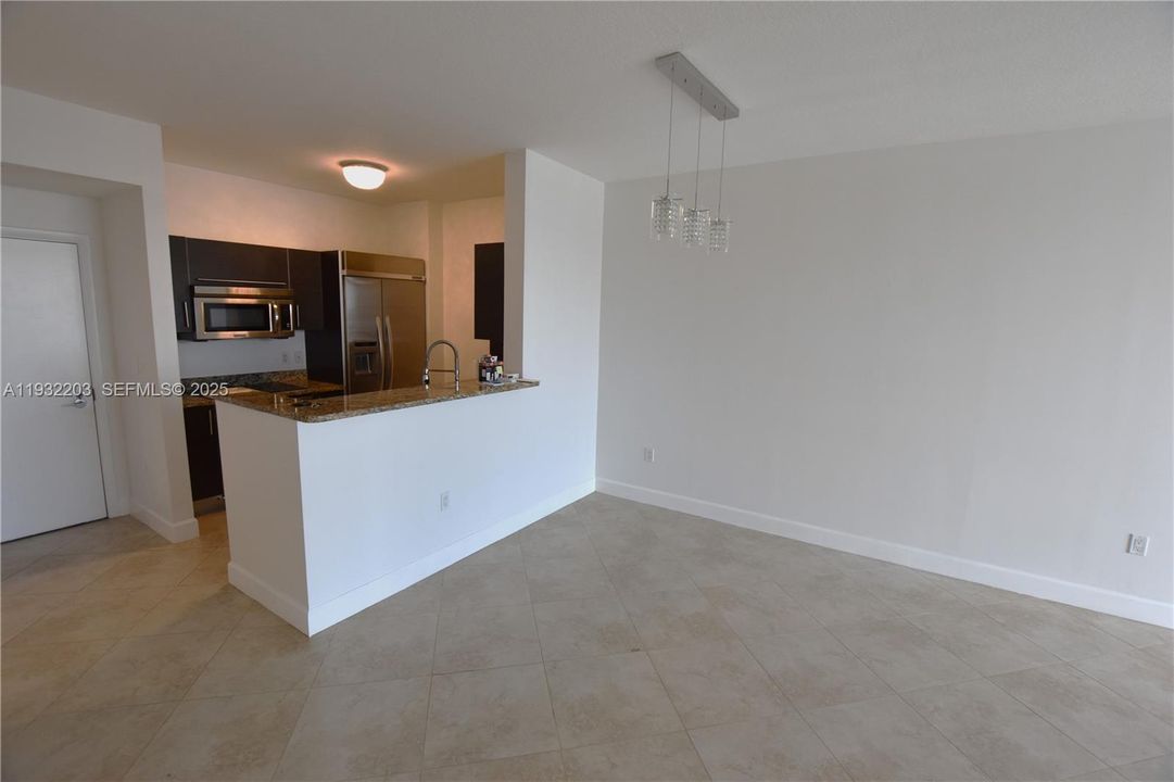 En Venta: $418,000 (1 camas, 1 baños, 755 Pies cuadrados)