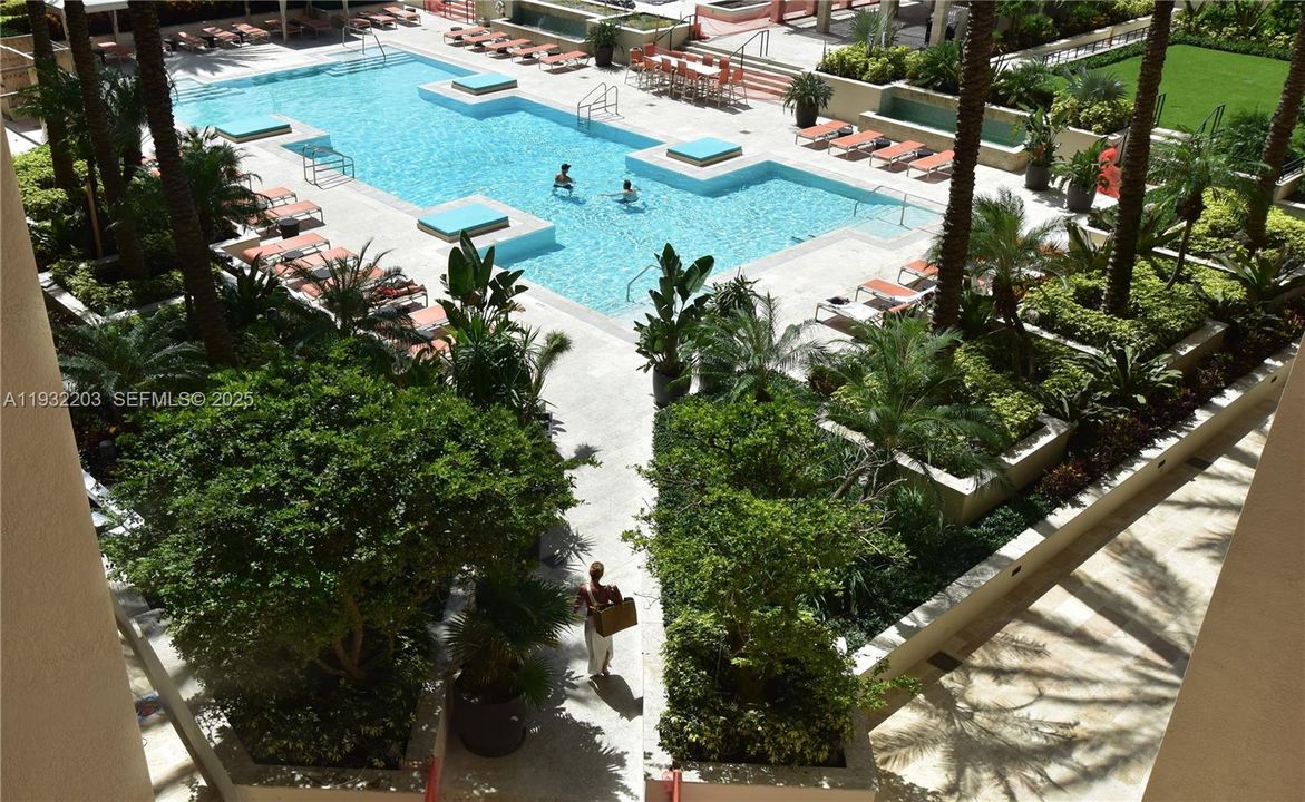 En Venta: $418,000 (1 camas, 1 baños, 755 Pies cuadrados)