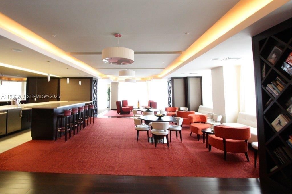 En Venta: $418,000 (1 camas, 1 baños, 755 Pies cuadrados)