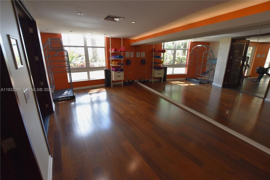 En Venta: $418,000 (1 camas, 1 baños, 755 Pies cuadrados)