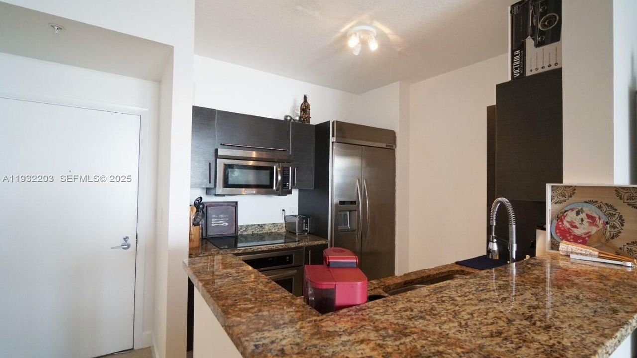 En Venta: $418,000 (1 camas, 1 baños, 755 Pies cuadrados)