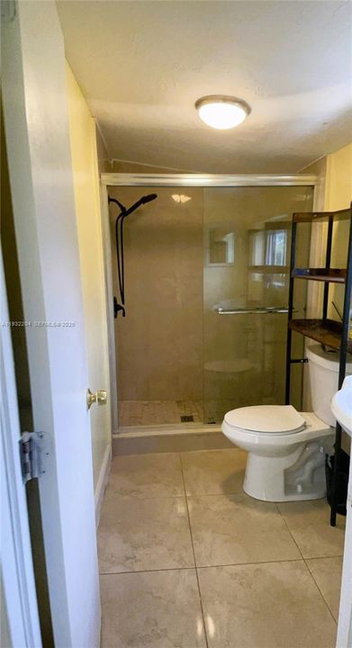 For Rent: $1,400 (1 beds, 1 baths, 400 Square Feet)