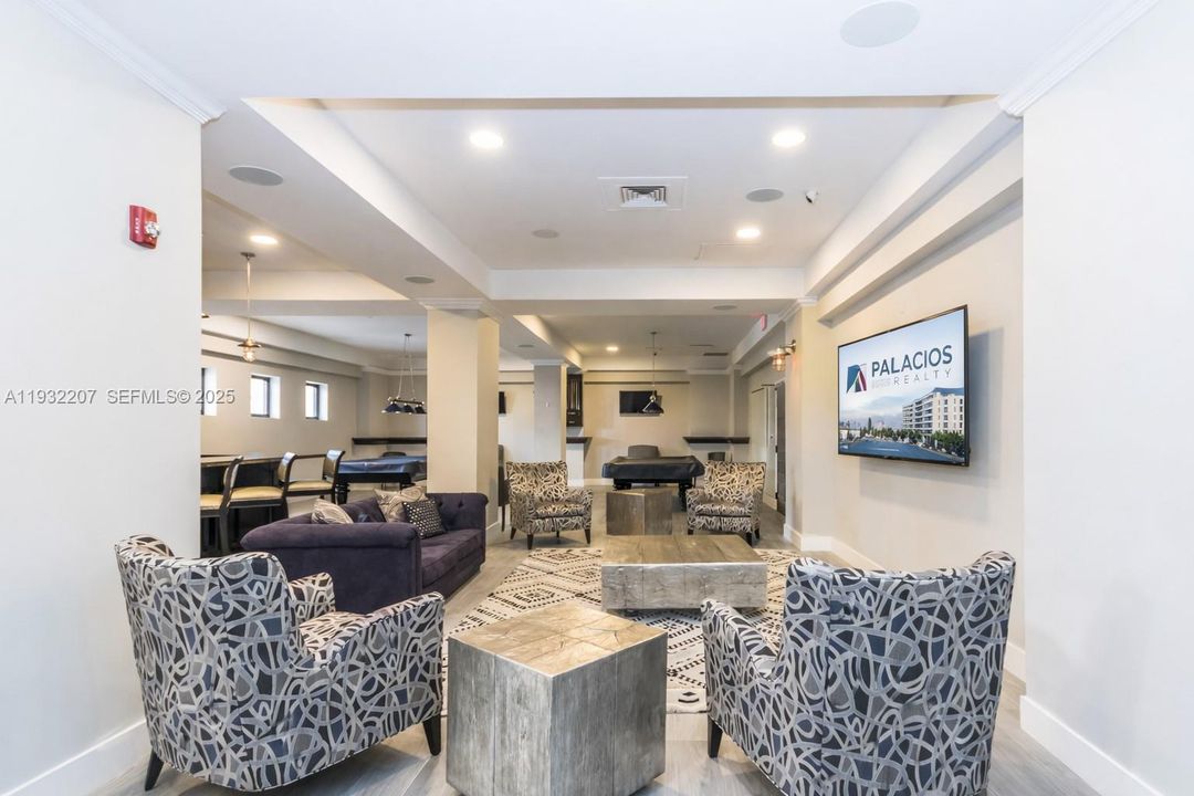 出租: $2,650 (1 贝兹, 1 浴室, 745 平方英尺)