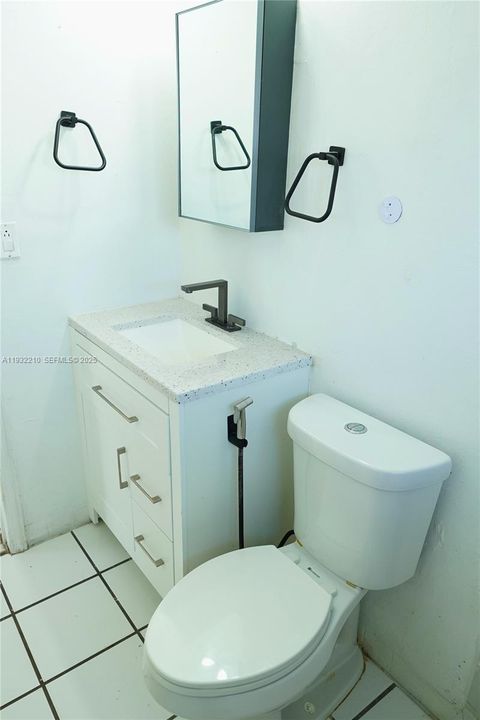 En Venta: $580,000 (3 camas, 1 baños, 888 Pies cuadrados)