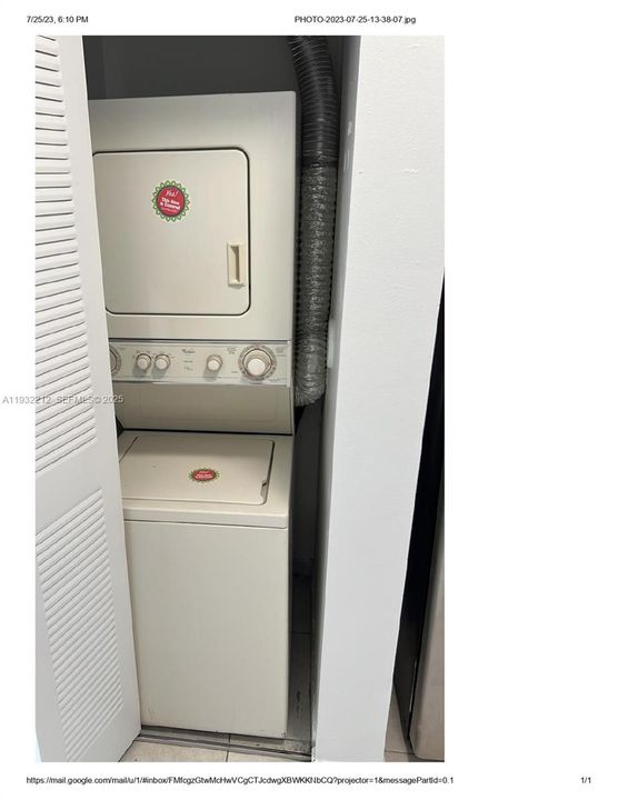 For Rent: $2,500 (2 beds, 2 baths, 870 Square Feet)