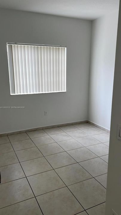 For Rent: $2,500 (2 beds, 2 baths, 870 Square Feet)