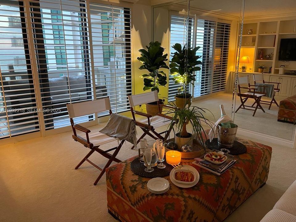 For Sale: $1,550,000 (2 beds, 2 baths, 1409 Square Feet)