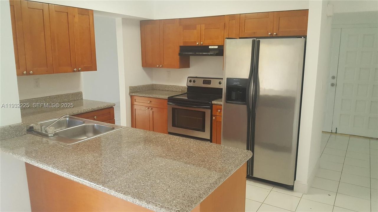 For Rent: $3,200 (4 beds, 3 baths, 1729 Square Feet)