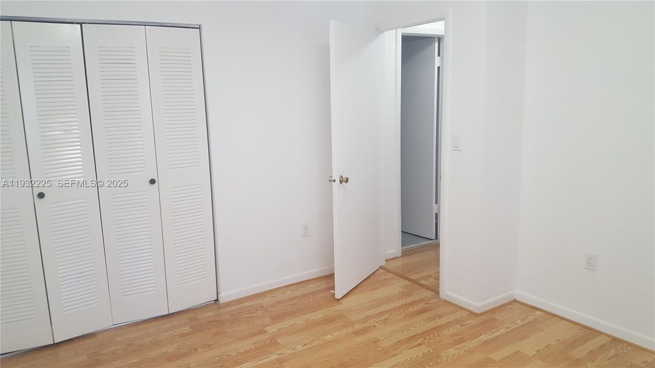 For Rent: $3,200 (4 beds, 3 baths, 1729 Square Feet)