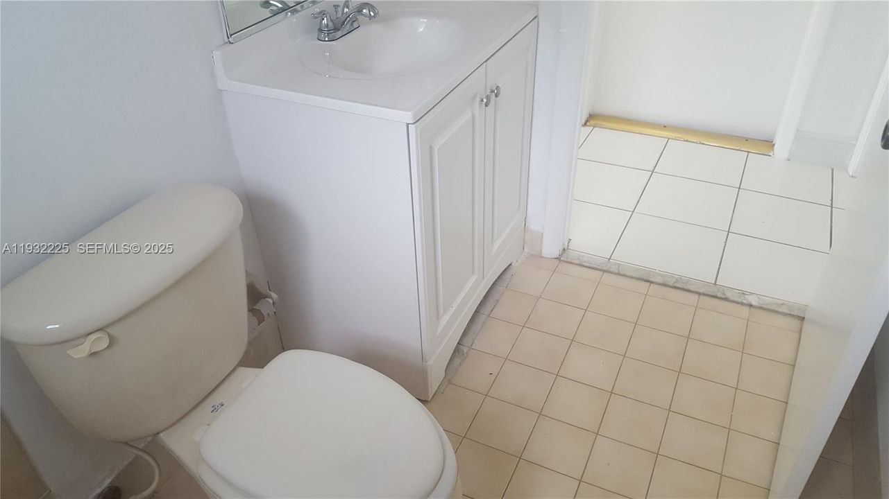 For Rent: $3,200 (4 beds, 3 baths, 1729 Square Feet)