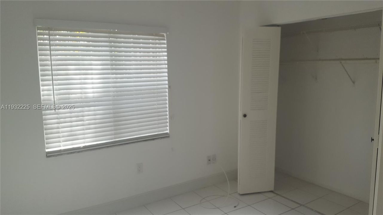 For Rent: $3,200 (4 beds, 3 baths, 1729 Square Feet)