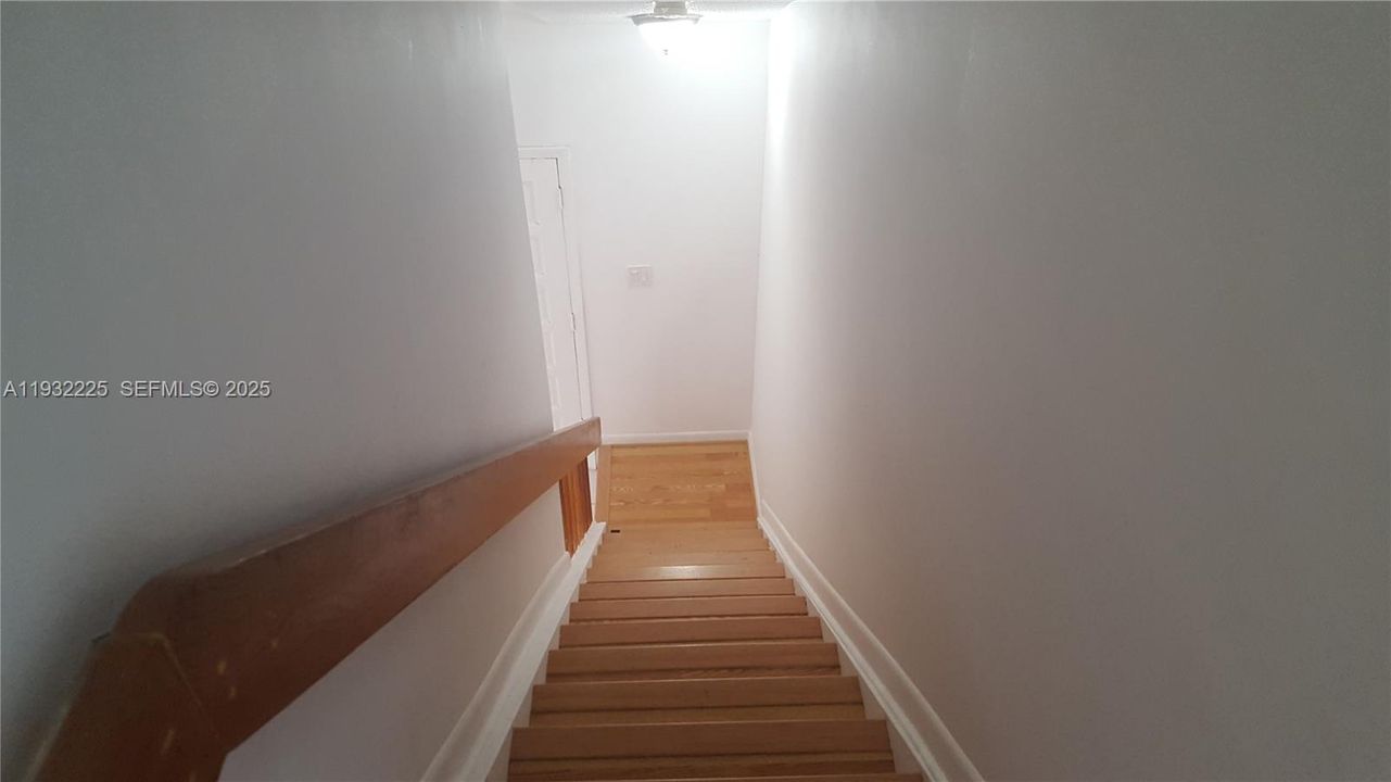 For Rent: $3,200 (4 beds, 3 baths, 1729 Square Feet)