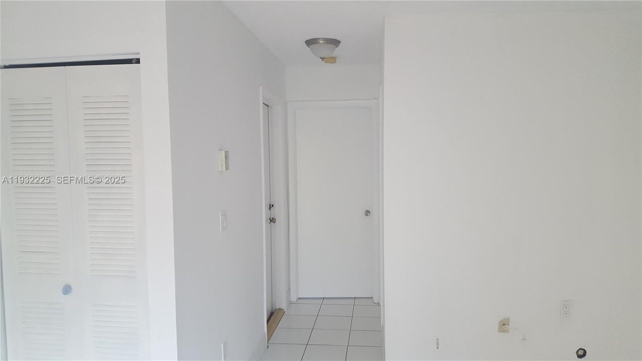 For Rent: $3,200 (4 beds, 3 baths, 1729 Square Feet)