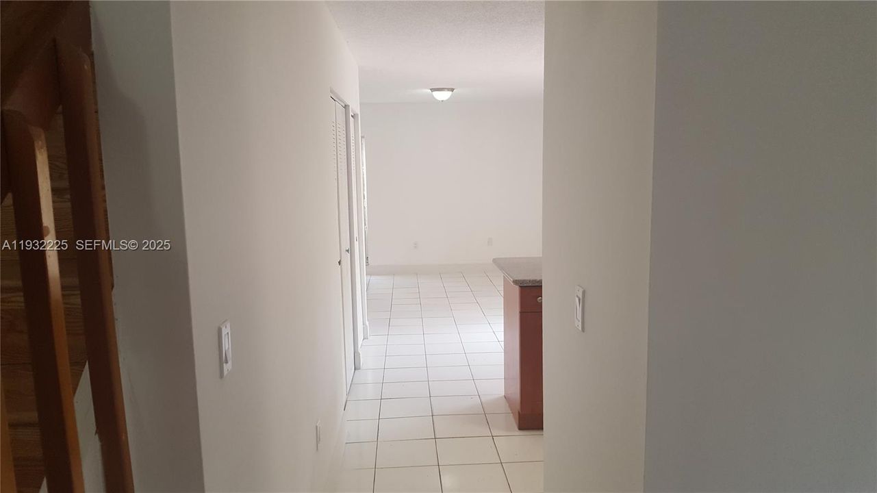 For Rent: $3,200 (4 beds, 3 baths, 1729 Square Feet)