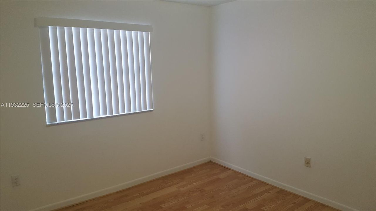 For Rent: $3,200 (4 beds, 3 baths, 1729 Square Feet)