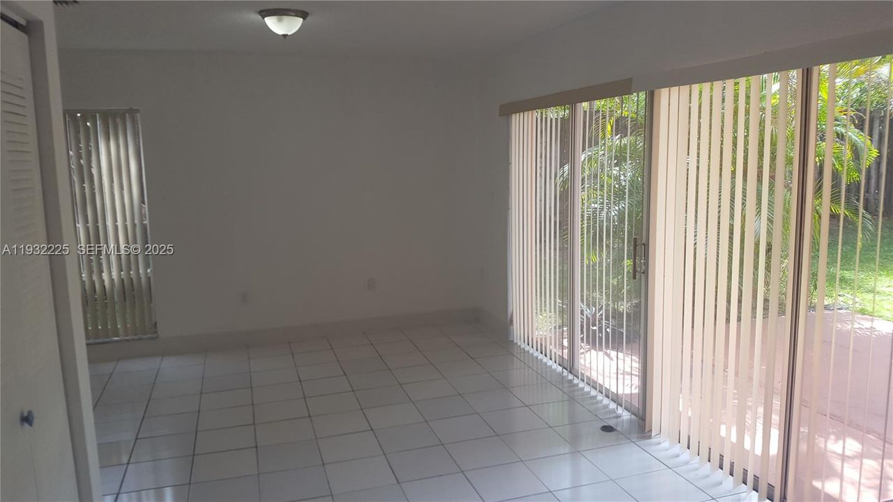 For Rent: $3,200 (4 beds, 3 baths, 1729 Square Feet)