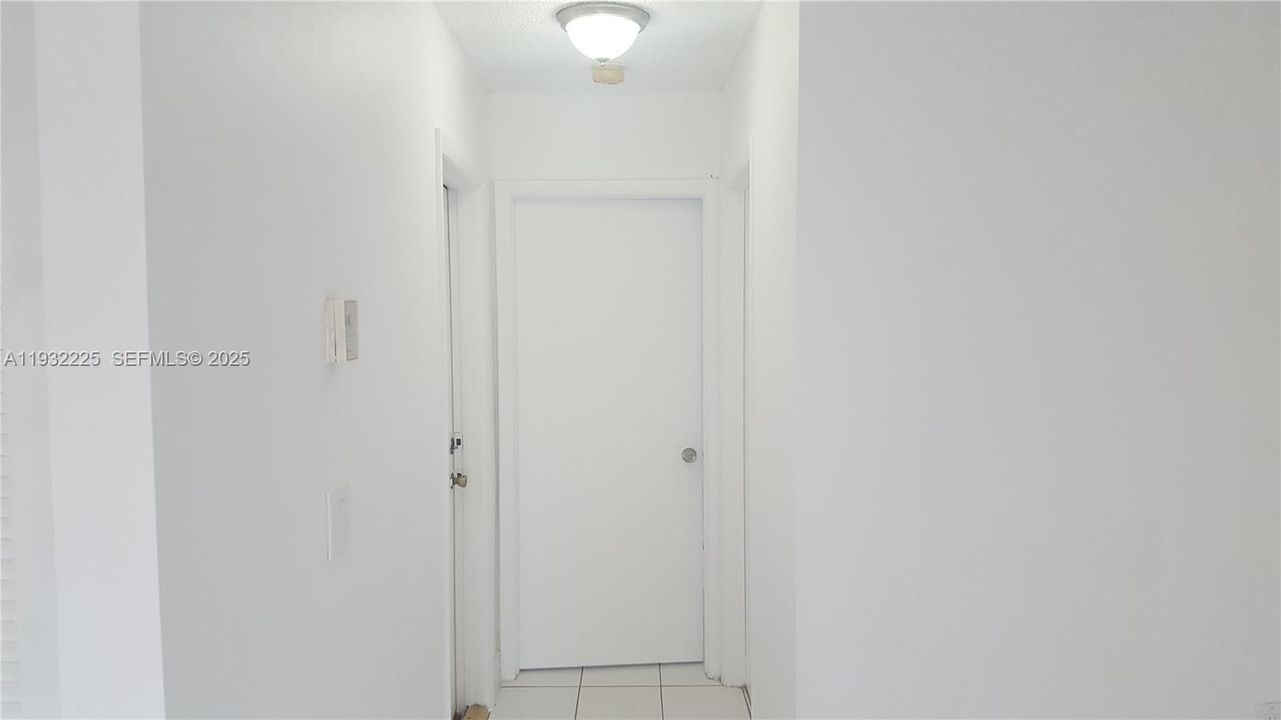 For Rent: $3,200 (4 beds, 3 baths, 1729 Square Feet)