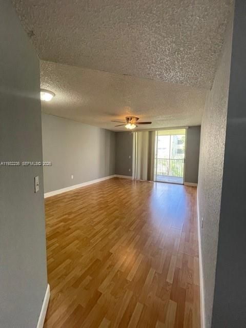 В аренду: $1,950 (1 спален, 1 ванн, 810 Квадратных фут)