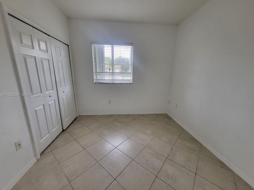 For Rent: $3,100 (3 beds, 2 baths, 1589 Square Feet)