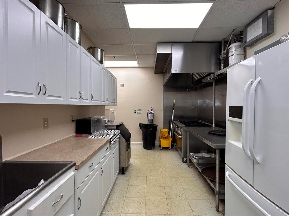 Community kitchen
