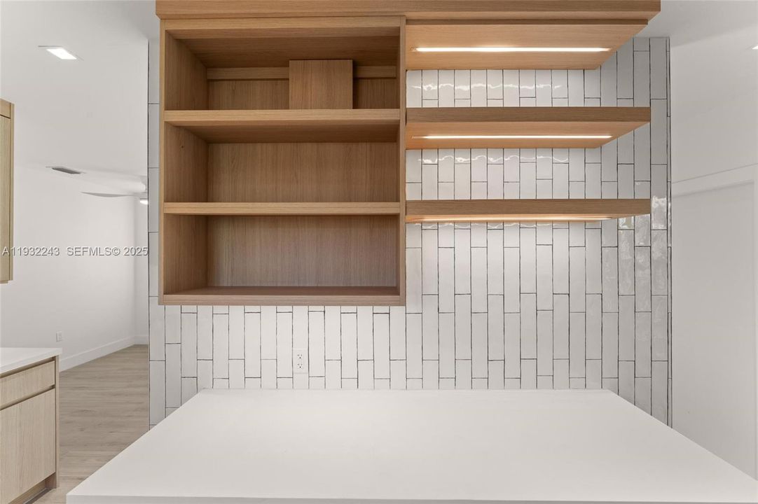 На продажу: $675,000 (3 спален, 2 ванн, 1144 Квадратных фут)