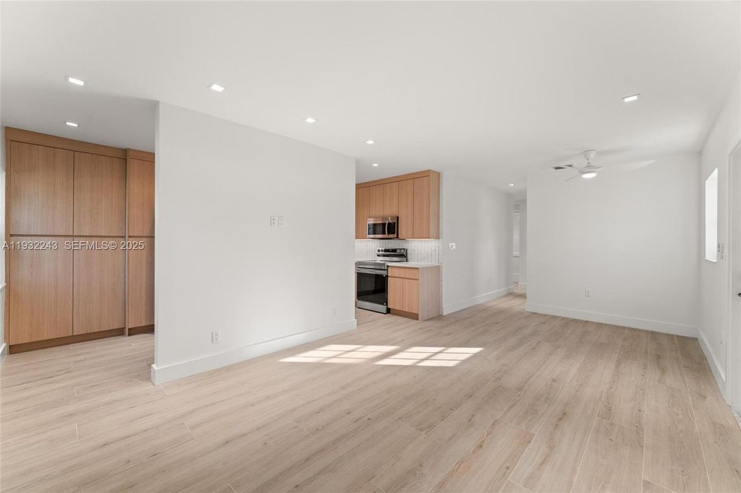 На продажу: $675,000 (3 спален, 2 ванн, 1144 Квадратных фут)