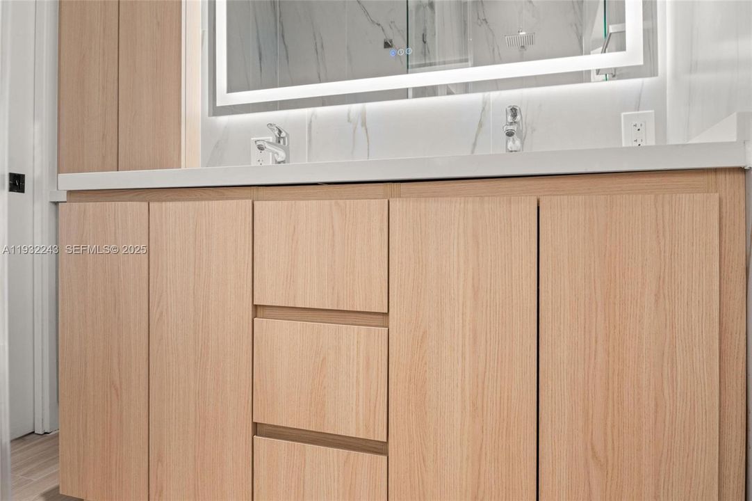 На продажу: $675,000 (3 спален, 2 ванн, 1144 Квадратных фут)