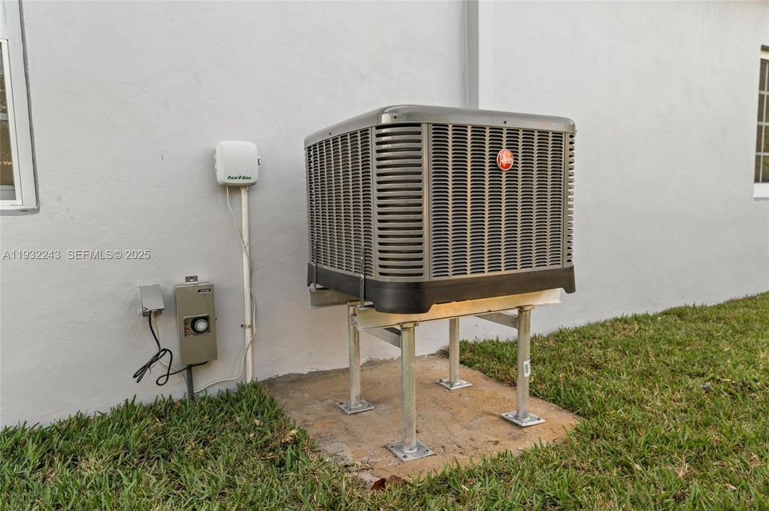 На продажу: $675,000 (3 спален, 2 ванн, 1144 Квадратных фут)