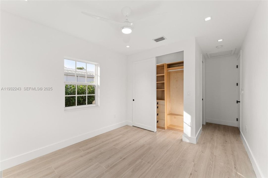 На продажу: $675,000 (3 спален, 2 ванн, 1144 Квадратных фут)