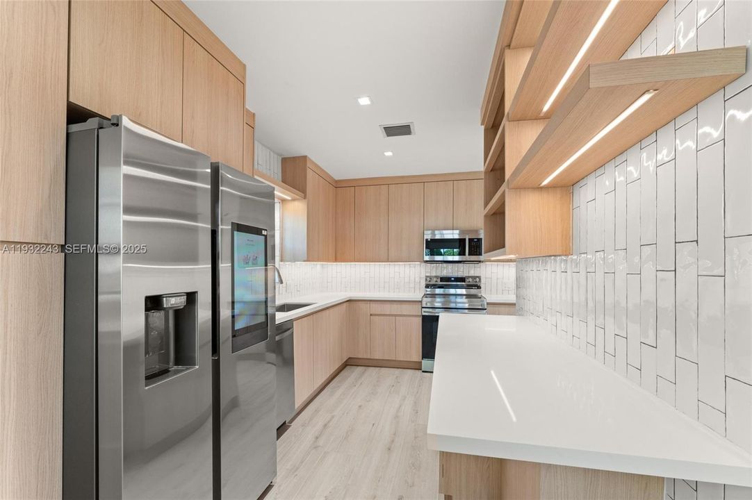 На продажу: $675,000 (3 спален, 2 ванн, 1144 Квадратных фут)