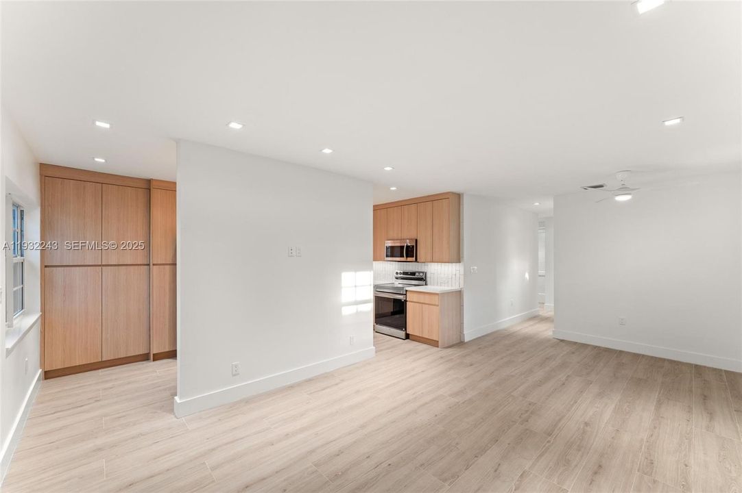 На продажу: $675,000 (3 спален, 2 ванн, 1144 Квадратных фут)